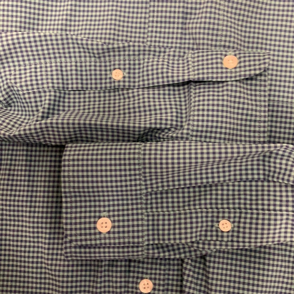 Vineyard Vines Button Down - image 4